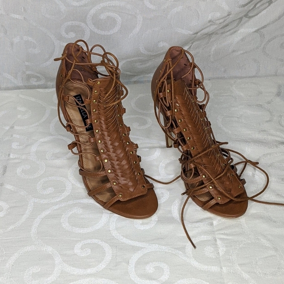 Shoe Dazzle Shoes - High Heels Sandals